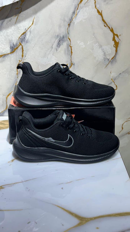 👟 Premium Black Sports Sneakers